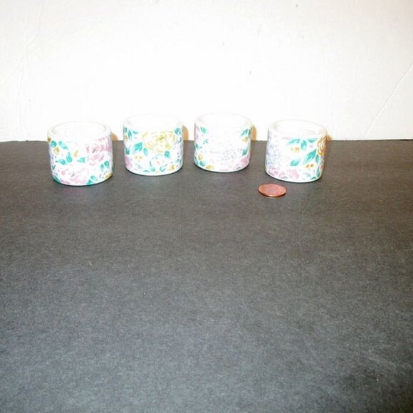 Vintage AUDREY Set of 4 FLORAL Ceramic NAPKIN Holder RINGS Round ROSES - Picture 3 of 6